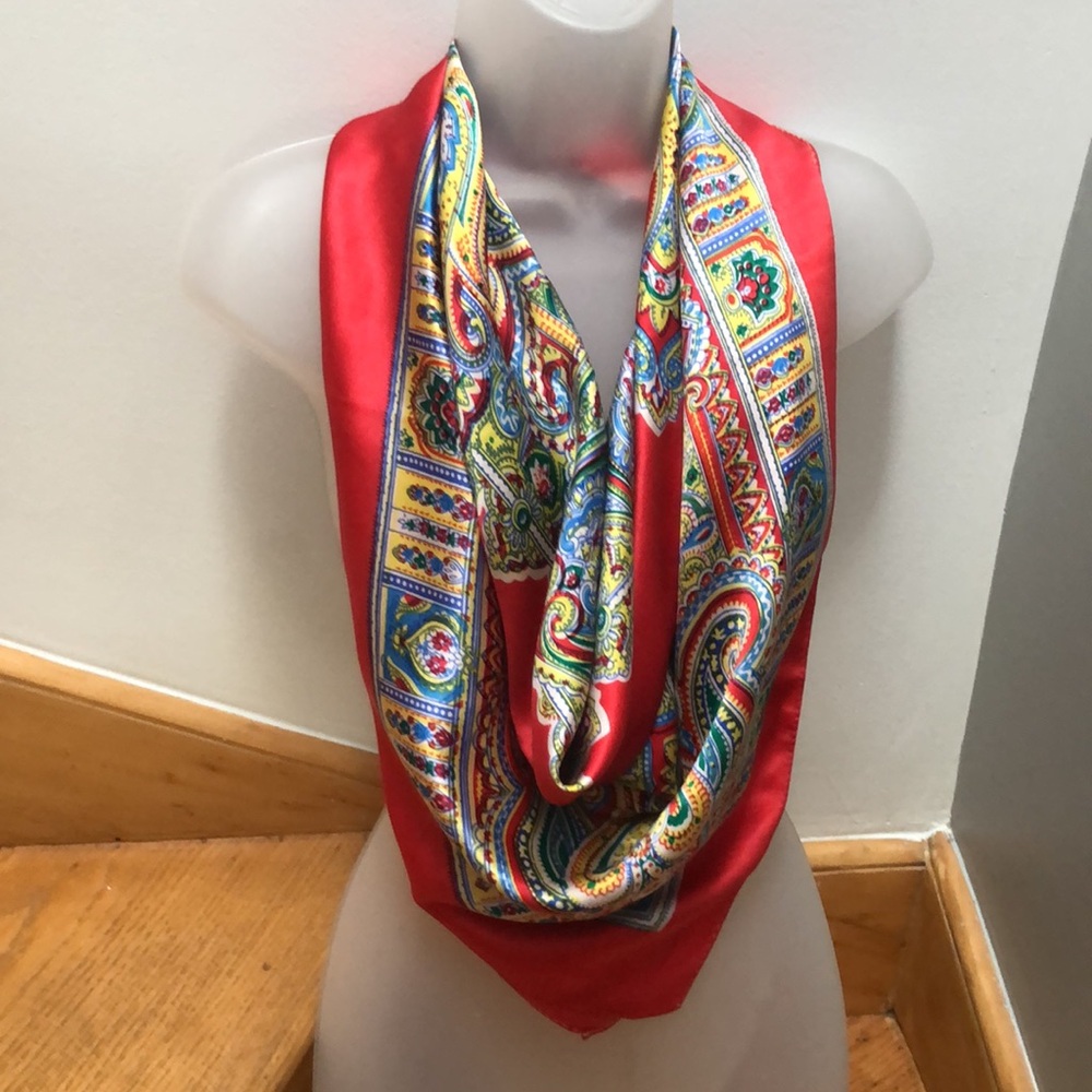 VTG Glentex Stunning Large Square Silk Scarf